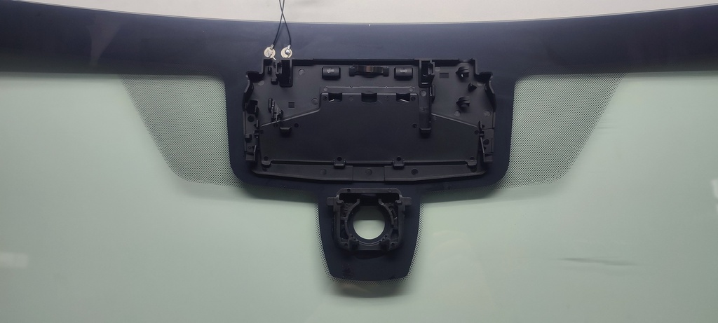 BMW 3 (G20/G21) (Седан) (2019-), В, Зш, місце для камери нічного бачення, з кріпленням або датчиком дощу/світла, проекційний дисплей, з віконцем під VIN, з привулканізованним молдингом, XINYI 